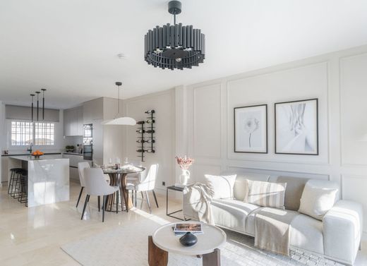Maison de luxe à vendre à Nueva Andalucia, 715 000 €, Photo 4