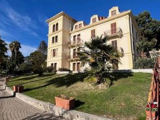 Luxury Apartment for sale in San Remo, 420 000 €, Photo 2