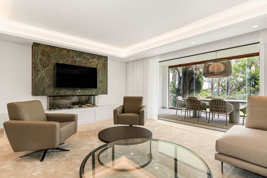 Luxury House for sale in Marbella, 2 100 000 €, Photo 3