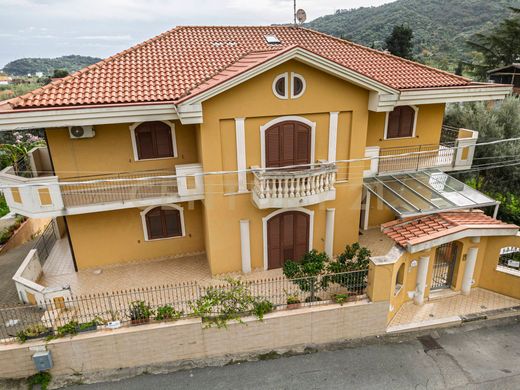 Luxury House for sale in Savoca, 995 000 €, Photo 1