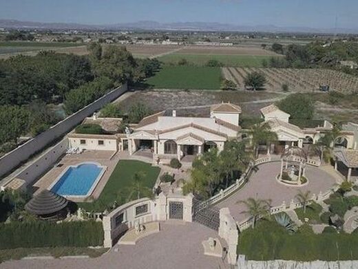 Maison de luxe à vendre à Daya Vieja, 899 000 €, Photo 1