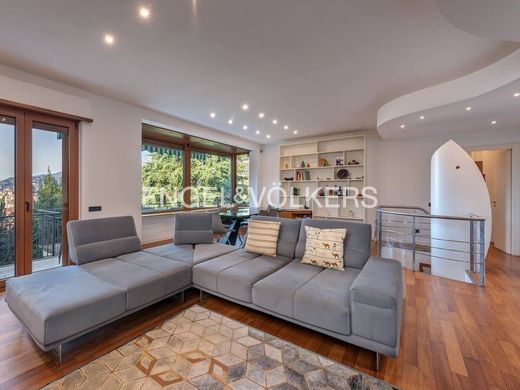 Luxury House for sale in Como, 690 000 €, Photo 1