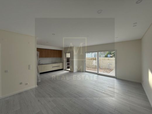 Luxury House for sale in Seixal, 525 000 €, Photo 4