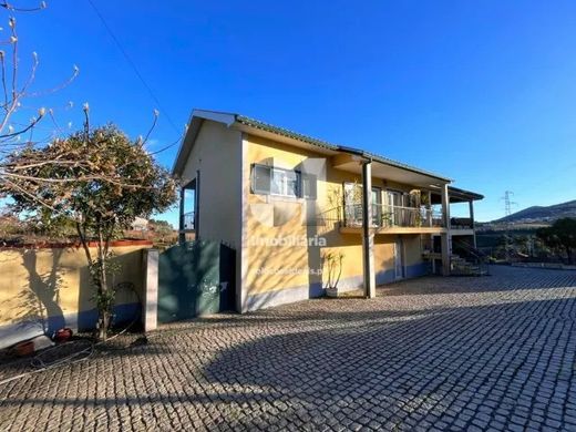 Maison de luxe à vendre à Sabrosa, 795 000 €, Photo 1