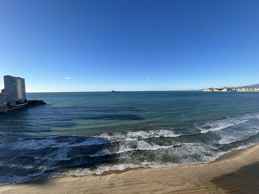 Luxury Apartment for sale in Benidorm, 680 000 €, Photo 1