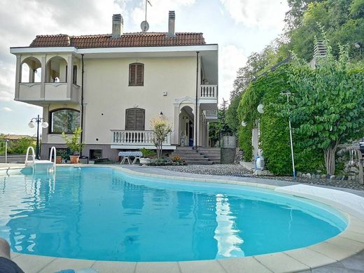 Luxury House for sale in San Raffaele Cimena, 800 000 €, Photo 1