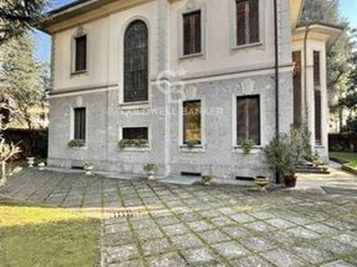 Luxury House for sale in Monza, 2 950 000 €, Photo 1
