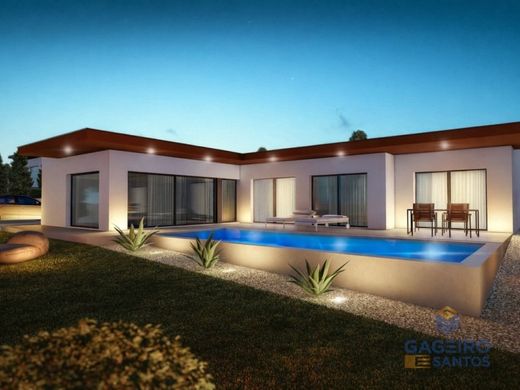 Luxury House for sale in Alcobaça, 650 000 €, Photo 1