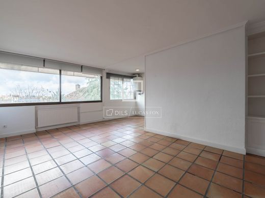 Luxury Apartment for sale in Alcobendas, 830 000 €, Photo 2