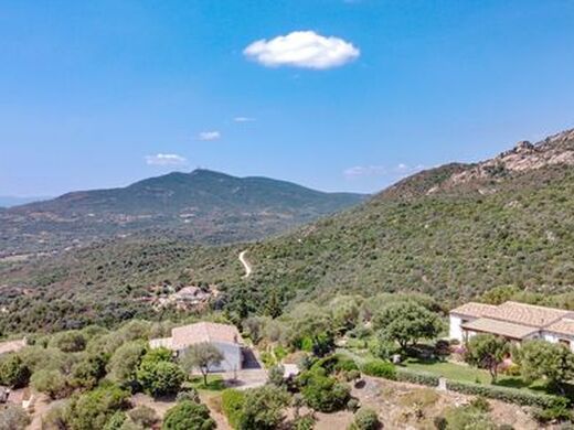 Maison de luxe à vendre à Olbia, 1 850 000 €, Photo 2