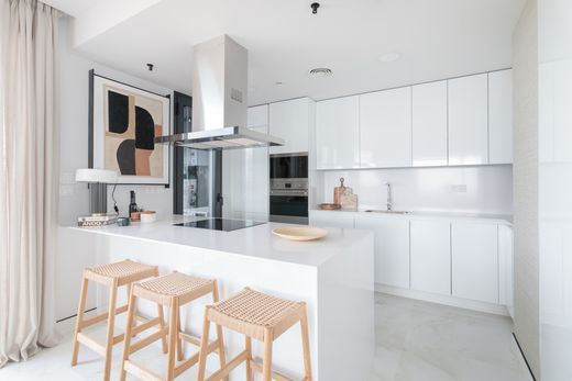 Luxury Apartment for sale in Benidorm, 690 000 €, Photo 4