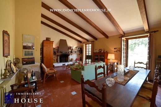 Luxury House for sale in Bolsena, 890 000 €, Photo 1