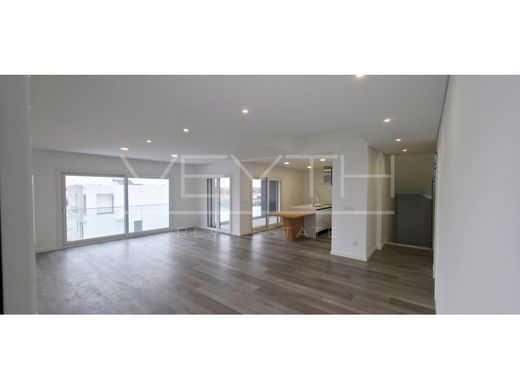 Luxury House for sale in Seixal, 775 000 €, Photo 1