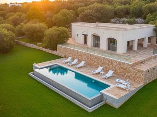 Luxury House for sale in Ostuni, 1 950 000 €, Photo 1