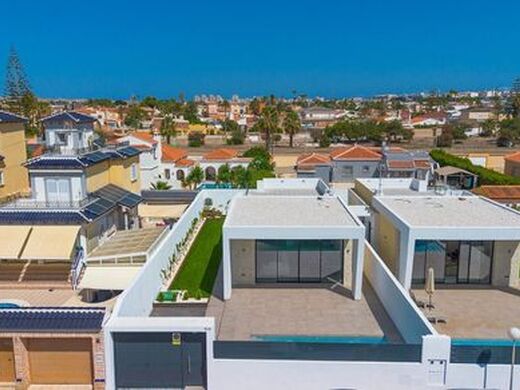 Maison de luxe à vendre à Torrevieja, 700 000 €, Photo 3