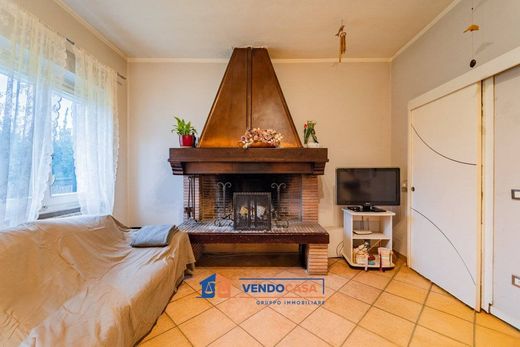 Luxury House for sale in Massa, 499 000 €, Photo 2