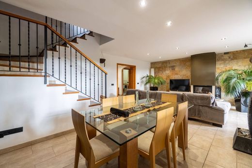 Luxury House for sale in Calvià, 850 000 €, Photo 1