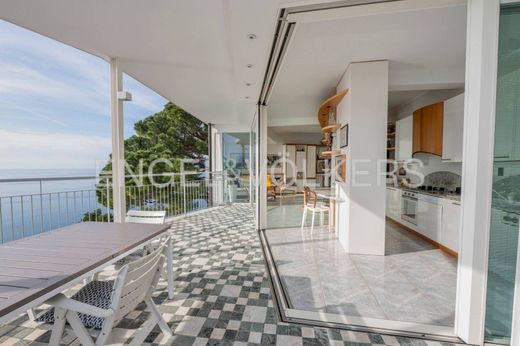 Luxury Apartment for sale in Chiavari, 750 000 €, Photo 1