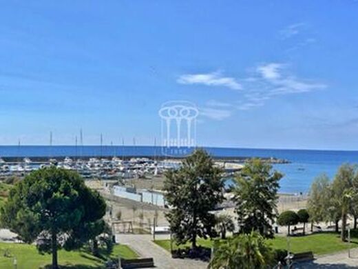 Luxury Apartment for sale in Chiavari, 1 500 000 €, Photo 1