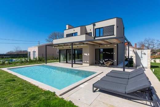 Luxury House for sale in Krnica, 690 000 €, Photo 1