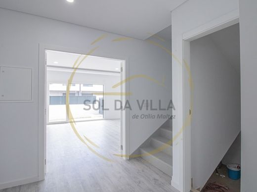 Luxury House for sale in Seixal, 585 000 €, Photo 3