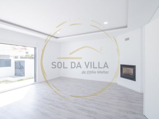 Luxury House for sale in Seixal, 585 000 €, Photo 4