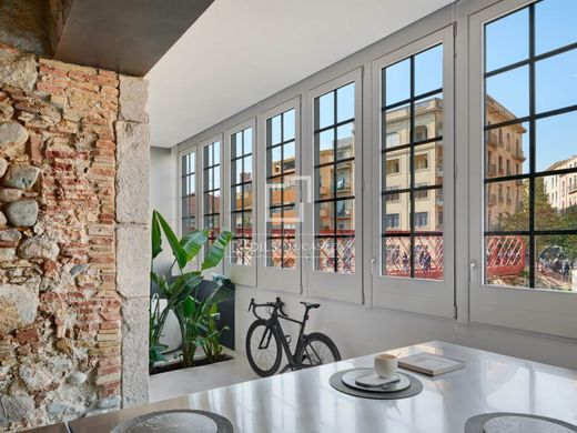 Luxury Apartment for sale in Girona, 1 190 000 €, Photo 1