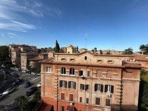 Luxury Apartment for sale in Rome, 990 000 €, Photo 5
