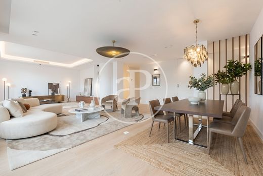 Luxury Apartment for sale in Madrid, 2 495 000 €, Photo 2