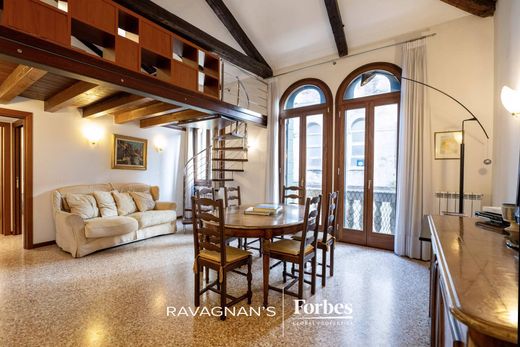 Luxury Apartment for sale in Venice, 540 000 €, Photo 1