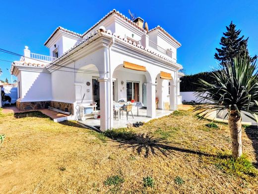 Maison de luxe à vendre à Benalmádena, 800 000 €, Photo 1