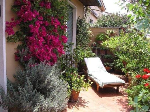 Luxury Apartment for sale in Rome, 930 000 €, Photo 2