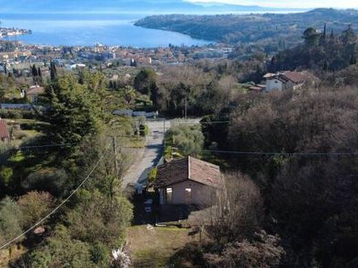 Luxury House for sale in Salò, 595 000 €, Photo 1