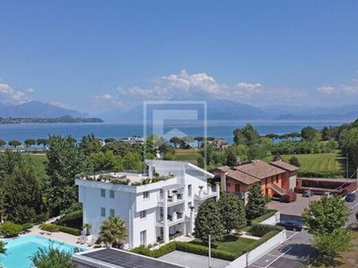 Luxury House for sale in Desenzano Del Garda, 3 900 000 €, Photo 1