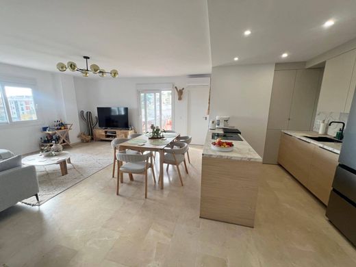 Luxury Apartment for sale in Torremolinos, 749 000 €, Photo 3