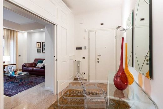 Luxury Apartment for sale in Rome, 965 000 €, Photo 1