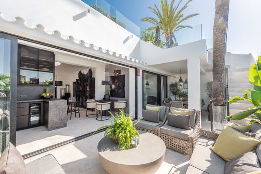 Luxury House for sale in Marbella, 3 500 000 €, Photo 1