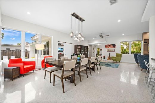 Luxury House for sale in Miami Beach, 2 834 329 €, Photo 3