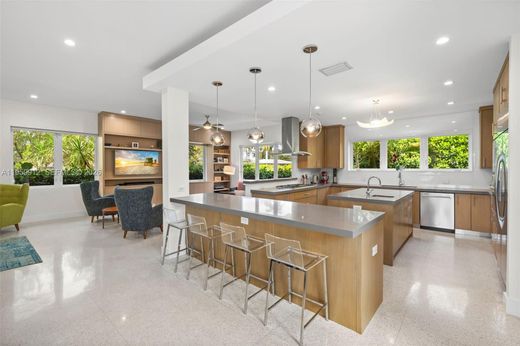 Luxury House for sale in Miami Beach, 2 834 329 €, Photo 4