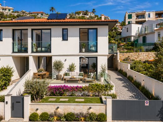 Maison de luxe à vendre à Funchal, 595 000 €, Photo 1