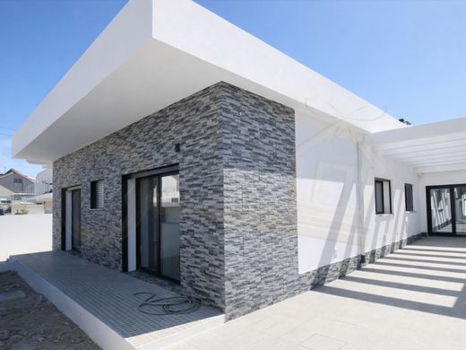 Maison de luxe à vendre à Seixal, 640 000 €, Photo 1
