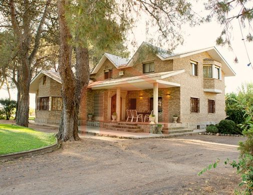 Maison de luxe à vendre à Salamanca, 775 000 €, Photo 1
