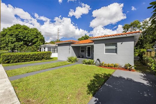 Luxury House for sale in Miami, 841 710 €, Photo 2