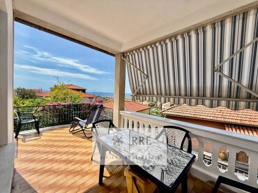 Luxury House for sale in Borgio, 750 000 €, Photo 7