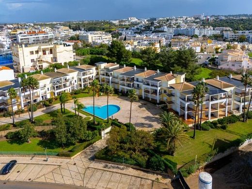 Luxury Apartment for sale in Alvor, 450 000 €, Photo 1