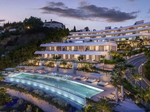 Luxury Apartment for sale in Puerto Sotogrande, 990 000 €, Photo 1