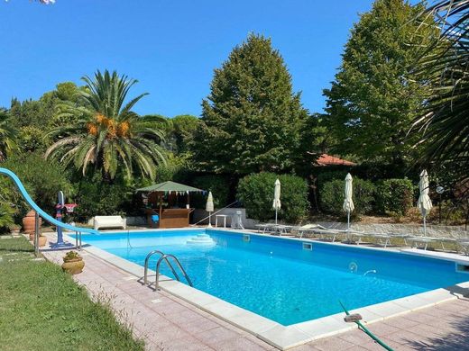 Luxury House for sale in Pesaro, 1 200 000 €, Photo 1
