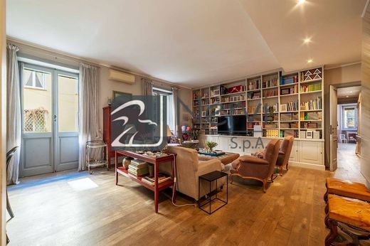 Luxury Apartment for sale in Rome, 1 100 000 €, Photo 1