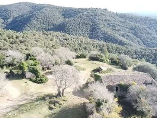 Maison de luxe à vendre à Lladó, 840 000 €, Photo 1
