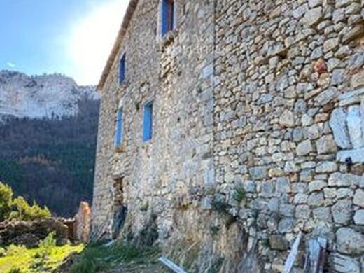 Luxury House for sale in Albanyà, 0 €, Photo 7